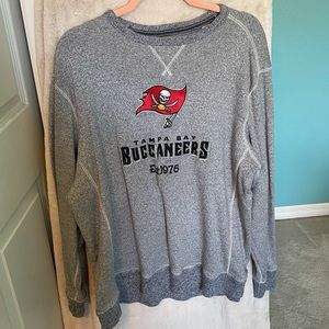 Tommy Bahama Tampa Bay Buccaneers sweatshirt